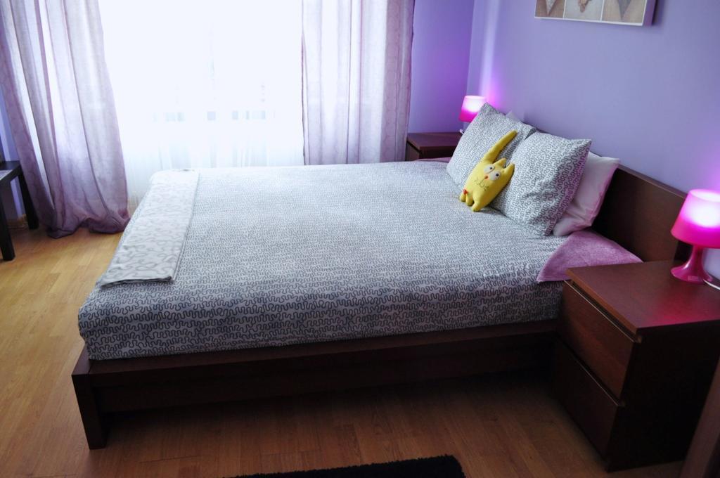 Happy House Hostel بوزنان الغرفة الصورة